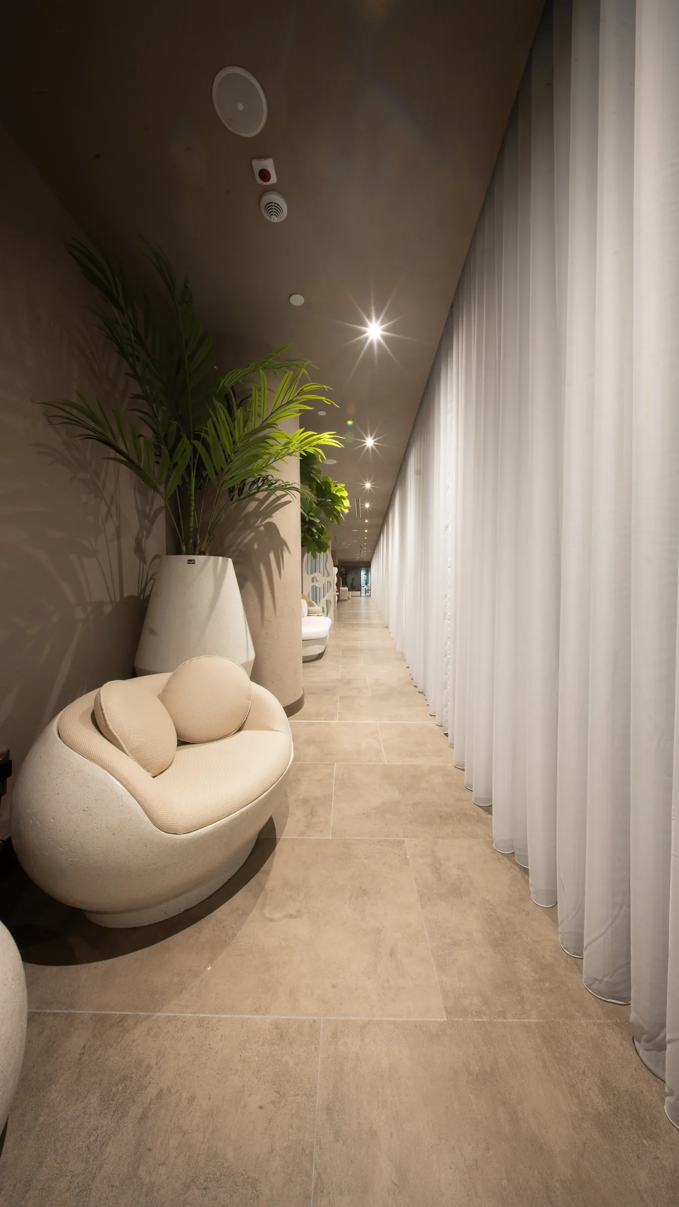 O'SPA Sky's calm lounge and reception area